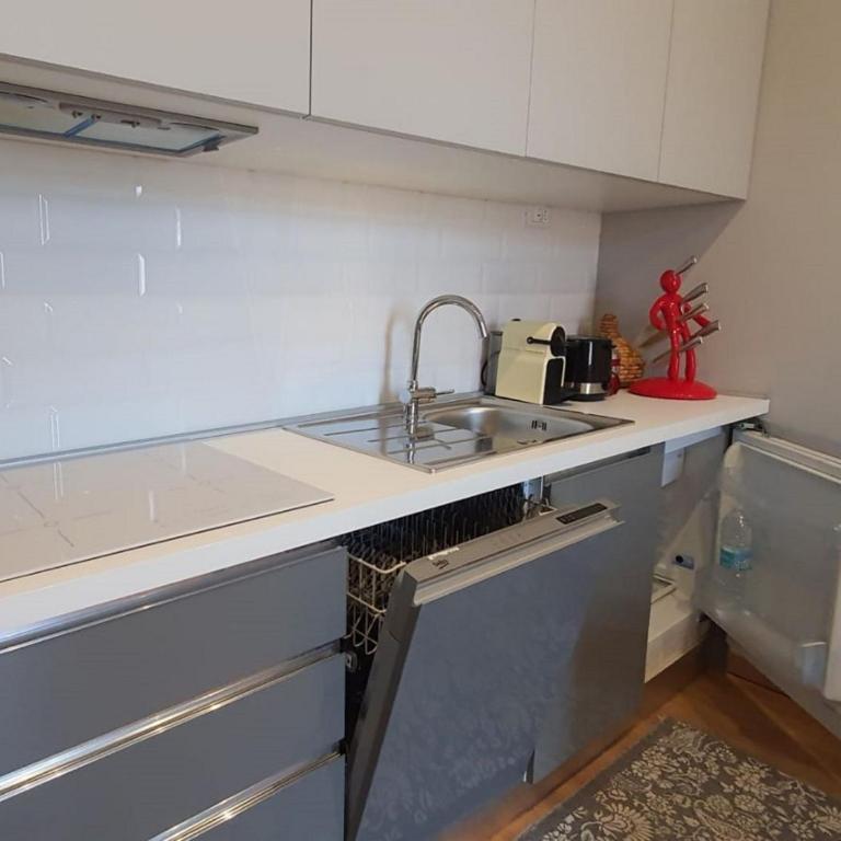 Foscolo 27 a 100 m dal mare - Appartamento con 2 Camere da Letto - 12