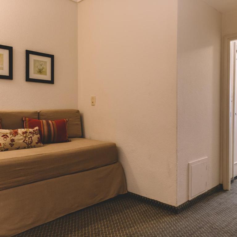 Hotel Dos Reyes - Suite Familiar - 17
