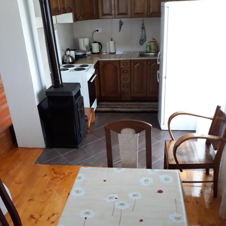 House in forest - Three-Bedroom House - 4
