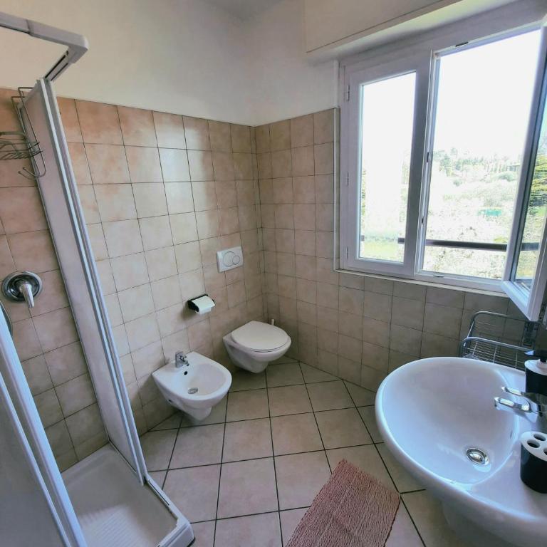 Villa Mayoti B&B - Camera Matrimoniale con Vista Lago - 5