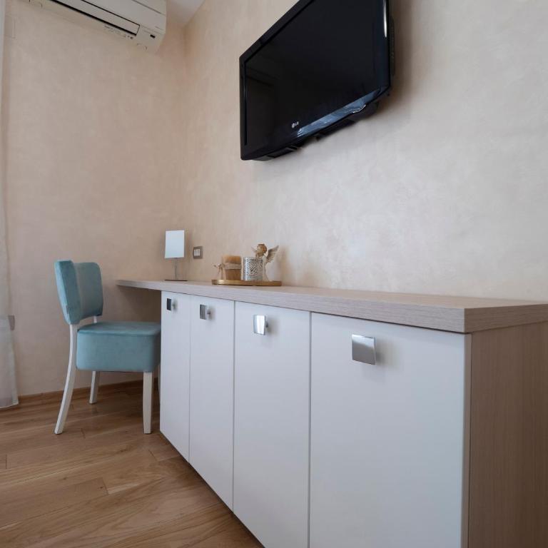 Hotel Hermes Budva - Apartman sa Balkonom - 28
