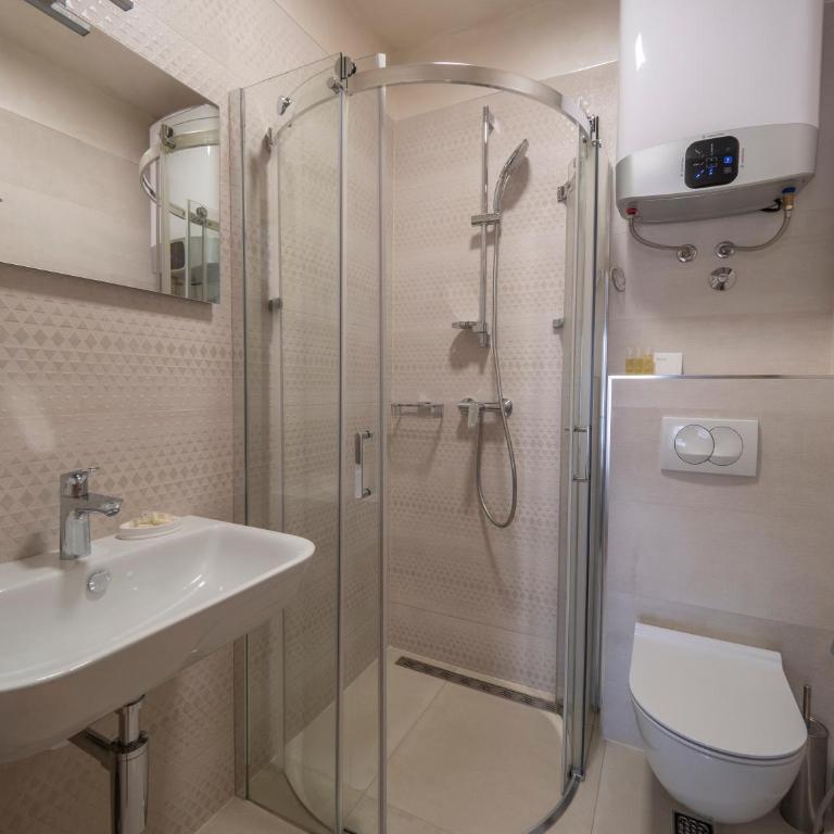 Hotel Hermes Budva - Apartman sa Balkonom - 35
