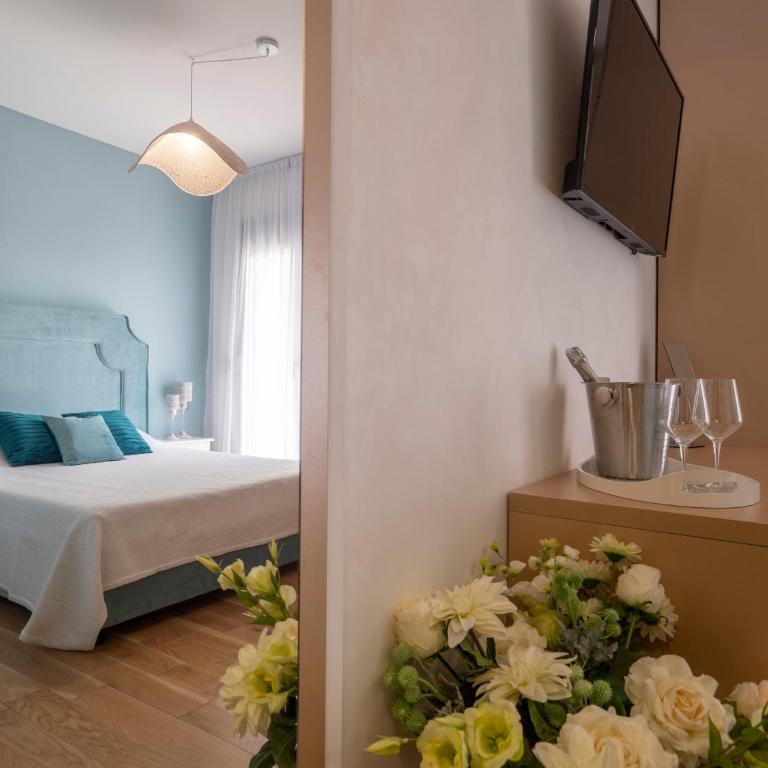 Hotel Hermes Budva - Komfor Dvokrevetna Soba sa Bračnim Krevetom i Balkonom - 12