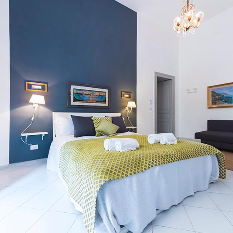 La Casa Napoletana - LS Accommodations - Camera Matrimoniale con Letto Supplementare e Bagno in Comune - 42