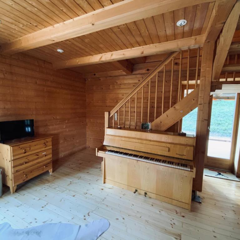 Zirbitz Hütte am Waldrand - Sauna, Kamin, Feuerstelle, Ausblick - Maison 3 Chambres - 6