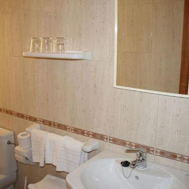 Hostal Mary - ADULTS ONLY 18 AND UP - Habitación Doble Estándar - 9