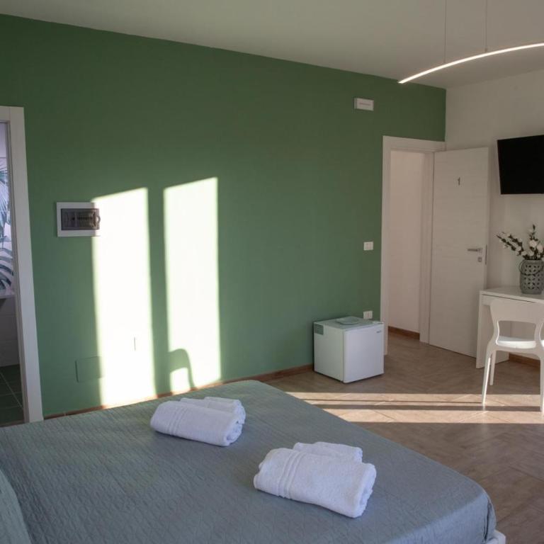 Largo Sicilia B&B - Camera Quadrupla con Balcone - 4