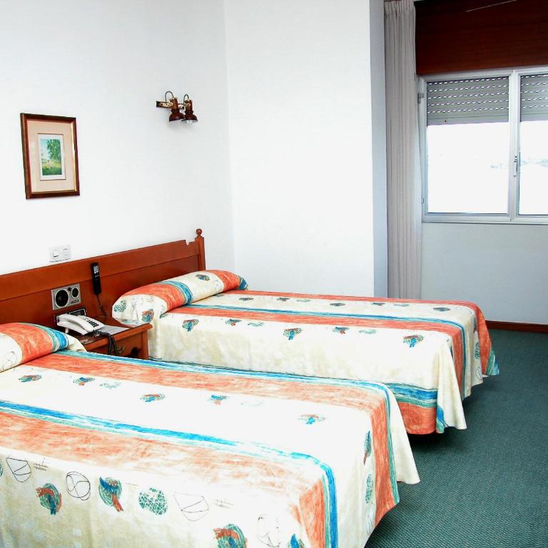 Hotel Touris - Habitación cuádruple - 1