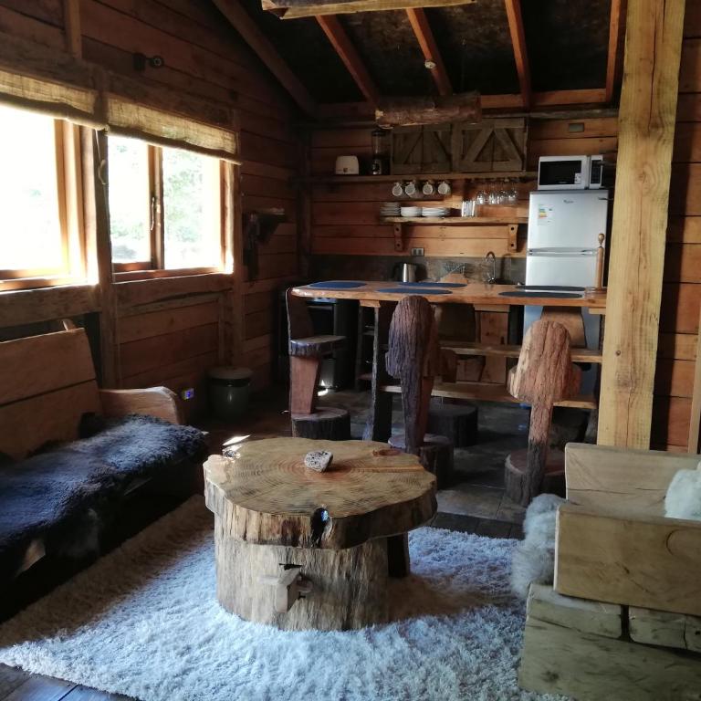 Cabaa rstica 2 maravillosa,con troncos nativos, con orilla de Ro Trancura - Vacation Home - 34
