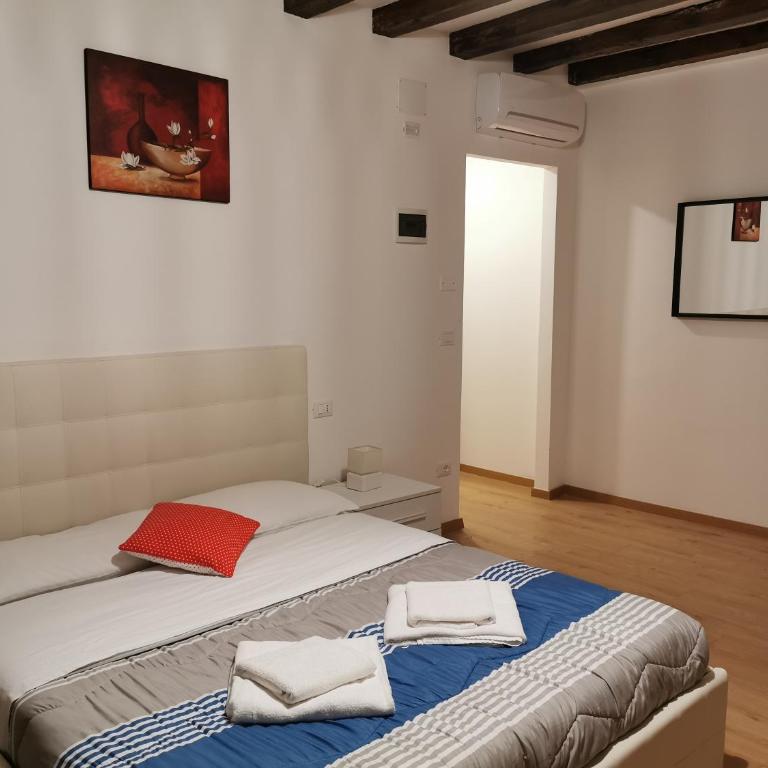Casa Venier - Camera Tripla con Bagno Privato - 3