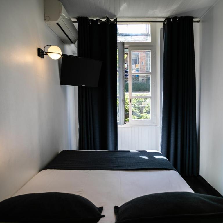 Boutique Hôtel Azur - Chambre Double Confort - Vue sur Jardin - 9