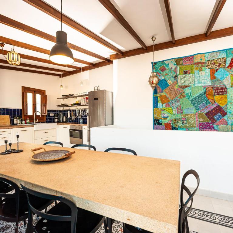 The Blue House - Three-Bedroom House - 10