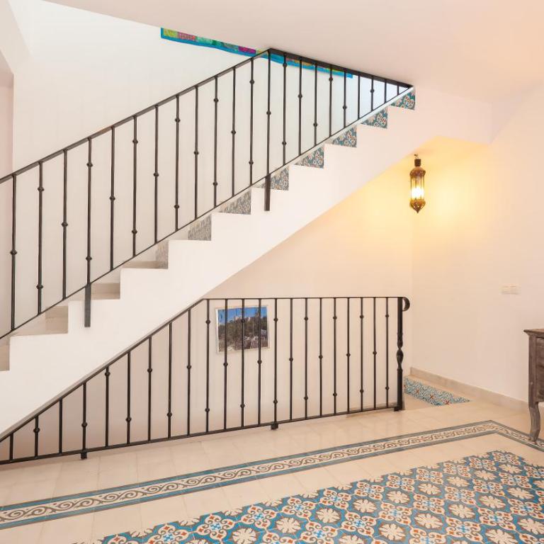 The Blue House - Three-Bedroom House - 12