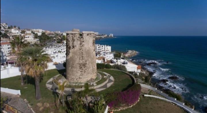 Espectacular apartamento en primera línea de playa - Apartment with Sea View - 1