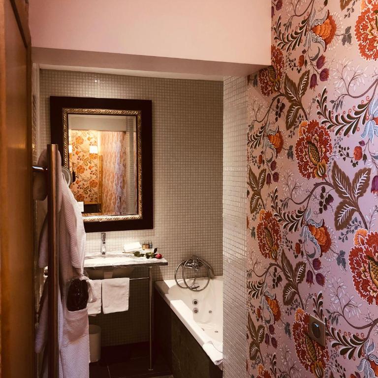 Hôtel Saint-Paul Rive-Gauche - Chambre Double avec Douche et Bain - 5