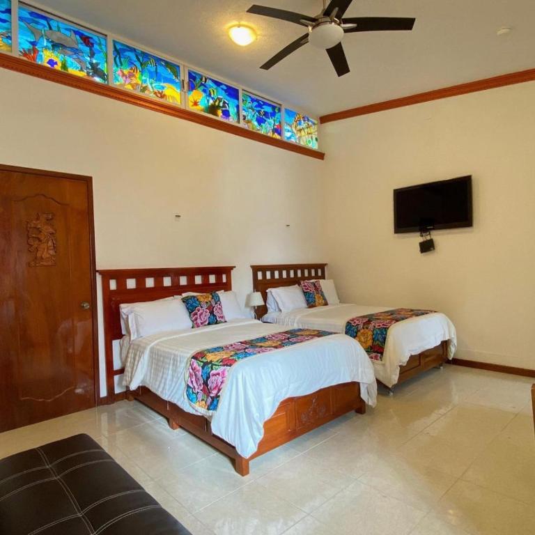 Departamentos K&B - Deluxe Double Room with Two Double Beds - 2