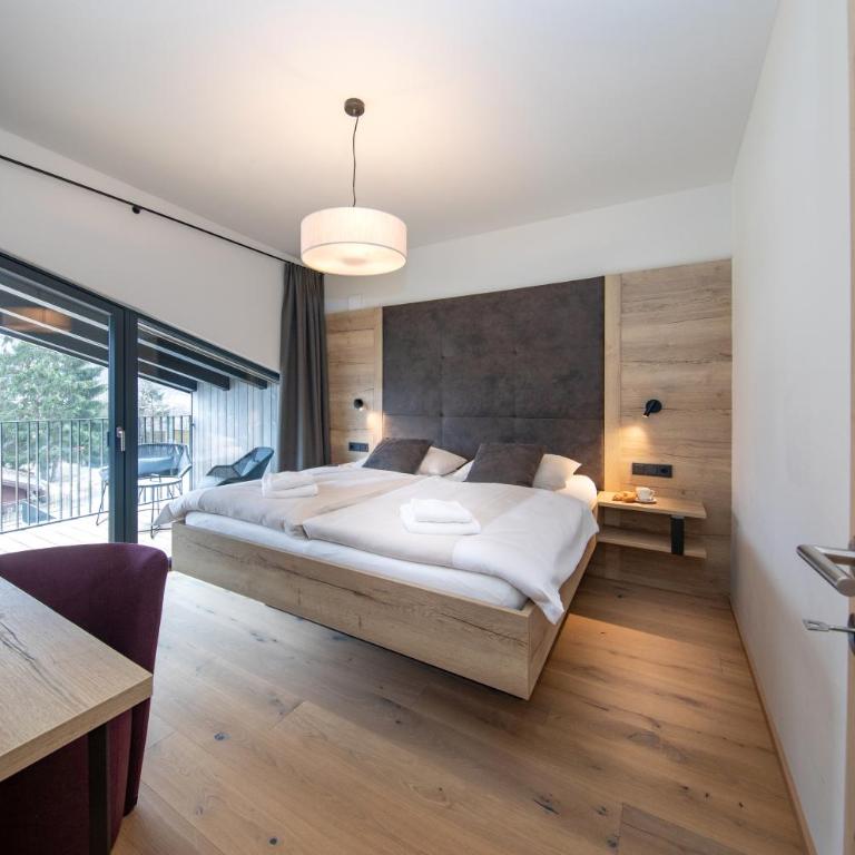 Emma Deluxe Aparthotel, Aircondition, ganzjährig beheizter Außenpool & Skibus direkt vor der Tür - Apartment mit 2 Schlafzimmern (6 Erwachsene) - 3