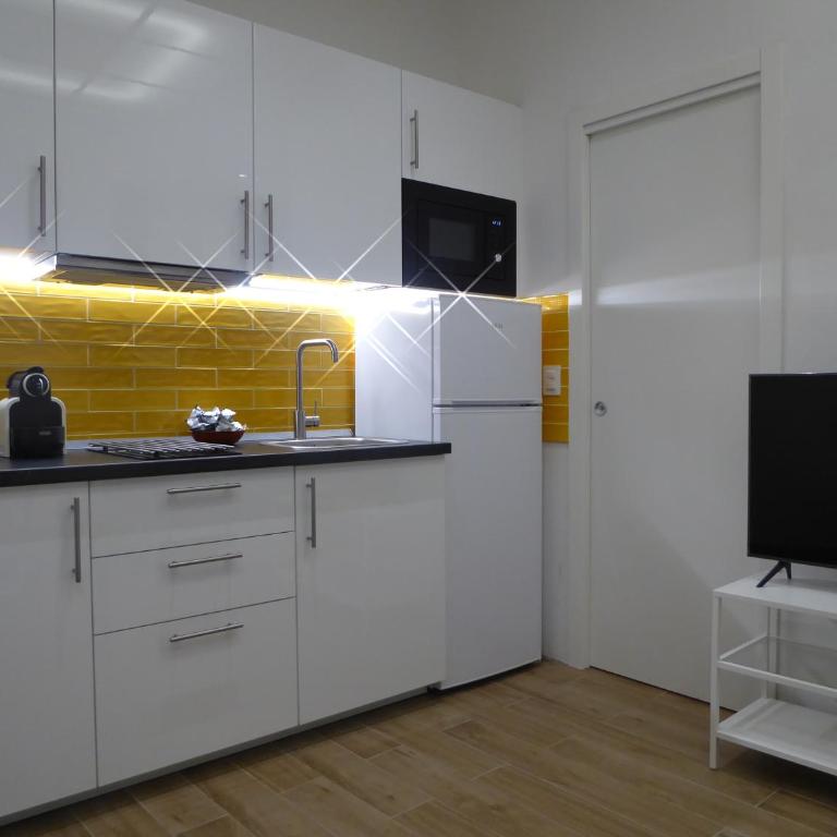 Giudei House Loft 2 - Monolocale King con Divano-Letto - 12