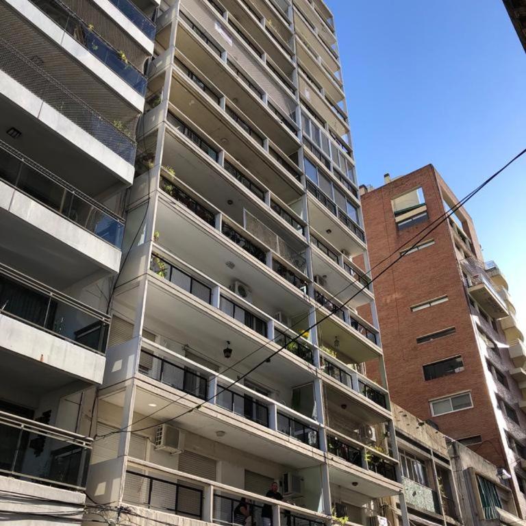 Departamento frente a Iglesia Catedral y Monumento a la Bandera - Apartamento de 1 dormitorio - 2