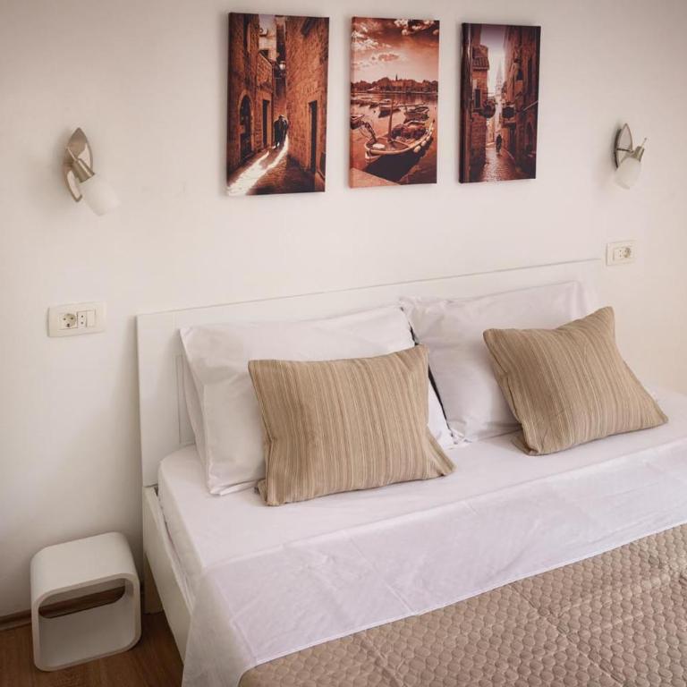 Luce - One-Bedroom Apartment - 2