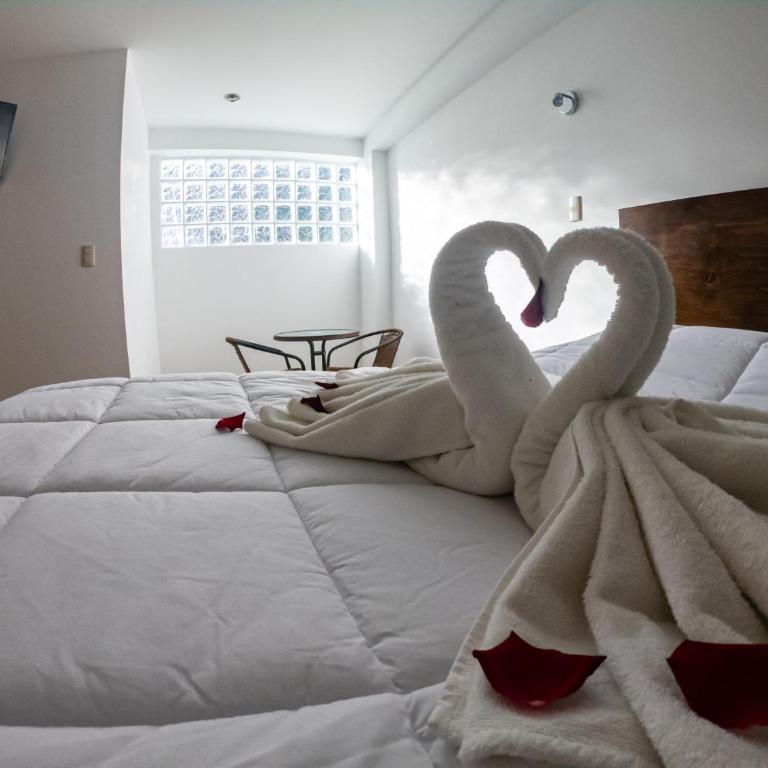 Hotel Los Laureles - Deluxe Room - 23