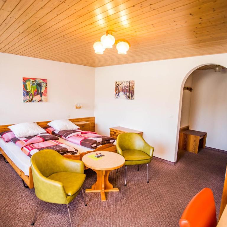 Hotel Derby - Superior Doppelzimmer mit Balkon - 14
