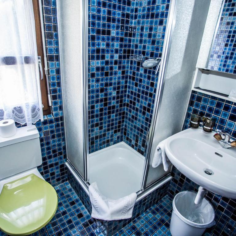 Hotel Derby - Standard Doppelzimmer mit Balkon - 8