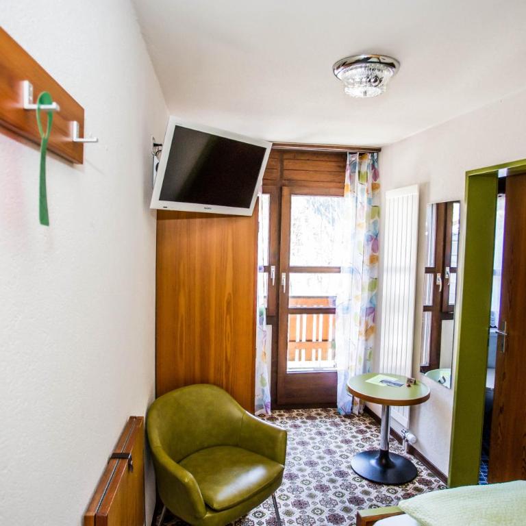 Hotel Derby - Einzelzimmer mit Balkon - 1