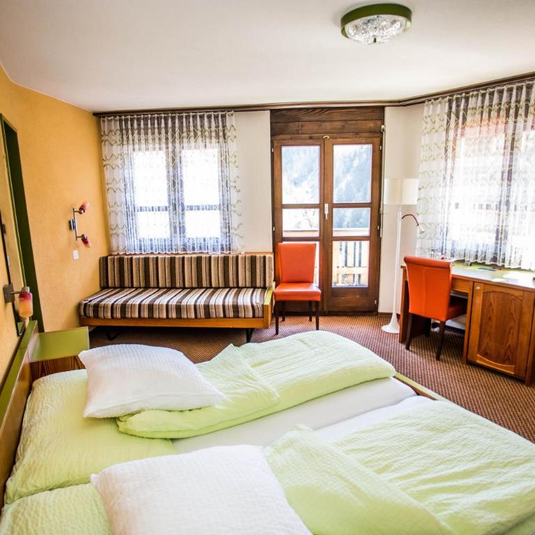 Hotel Derby - Superior Doppelzimmer mit Balkon - 8