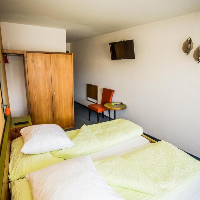 Hotel Derby - Standard Doppelzimmer mit Balkon - 5