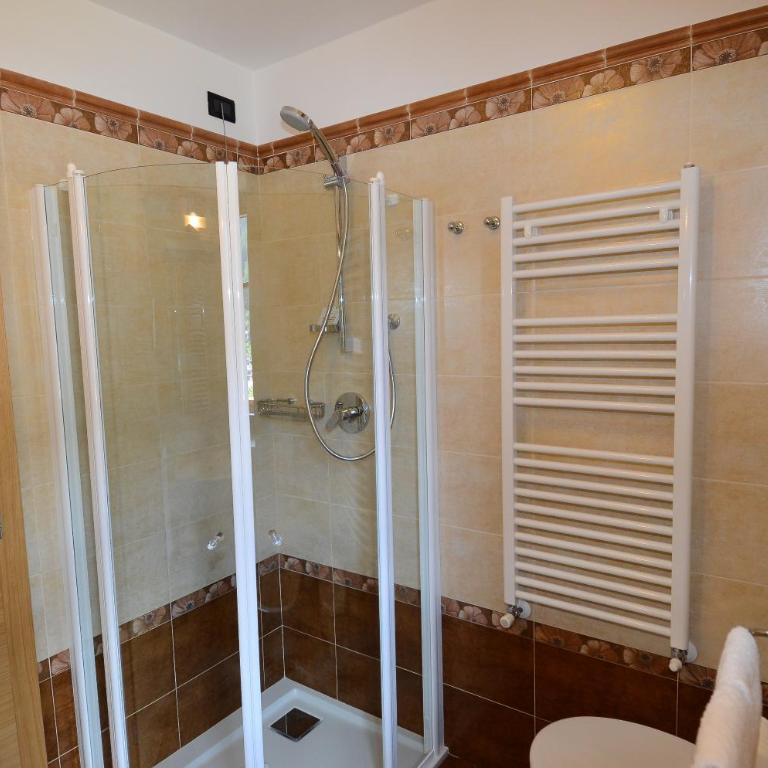 Hotel Stella Alpina - Camera Matrimoniale/Doppia con Letti Singoli - 11