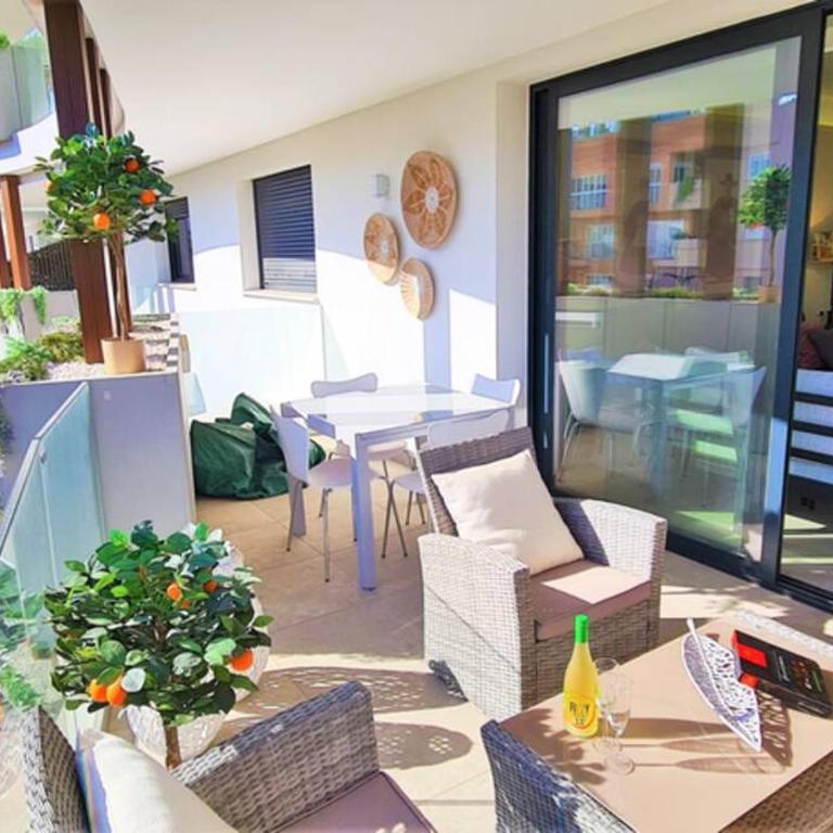LUJOSO APARTAMENTO NUEVO PLAYA CENTRO - Apartamento de 2 dormitorios - 4