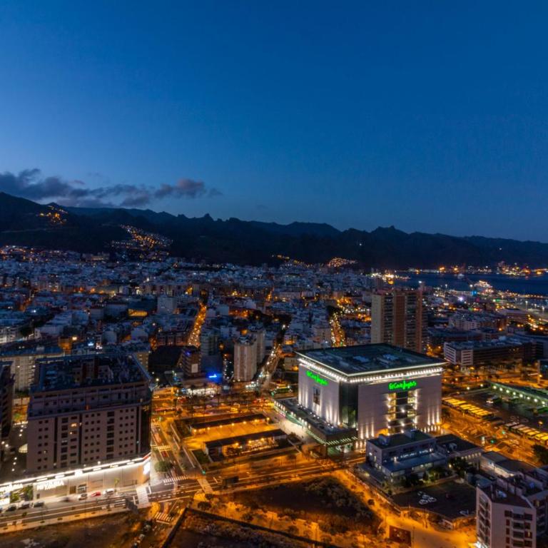 HomeForGuest NEW Modern Penthouse Apartment with panoramic views of Santa Cruz - Apartamento Ático - 36