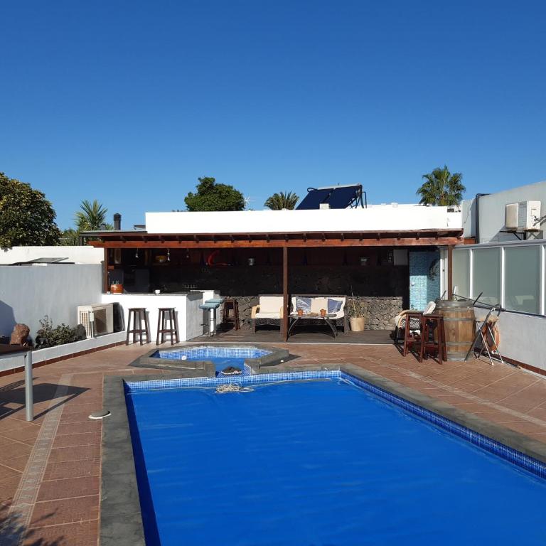Extremely Private Villa, Heated Pool & Jacuzzi, Pool Wet Bar, Great Views. - Three-Bedroom Villa - 6
