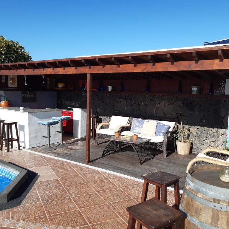Extremely Private Villa, Heated Pool & Jacuzzi, Pool Wet Bar, Great Views. - Three-Bedroom Villa - 21