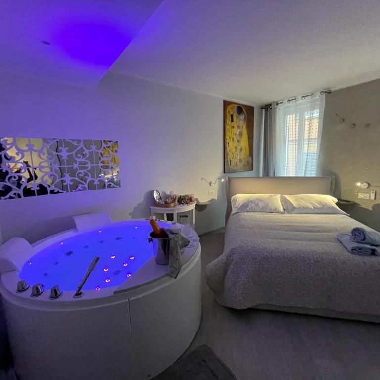 Blue House Varenna - Suite mit Whirlpool - 6