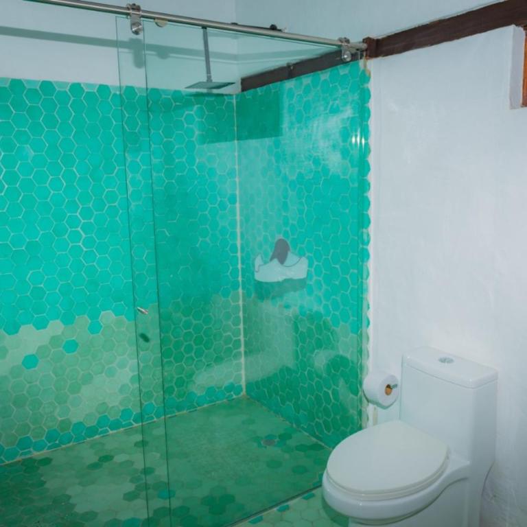 Entre Árboles Hostal - Habitación Cuádruple con baño privado - 4