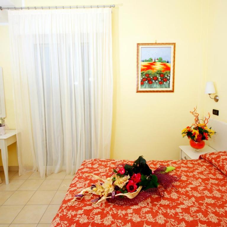 Hotel Baia - Camera Standard Matrimoniale/Doppia con Letti Singoli - 2