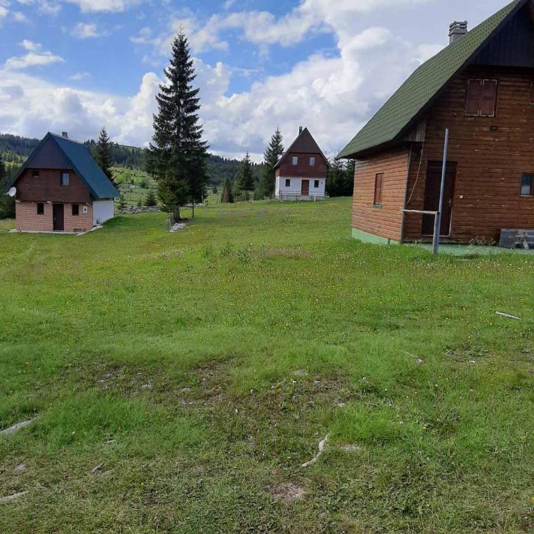 House in forest - Three-Bedroom House - 28