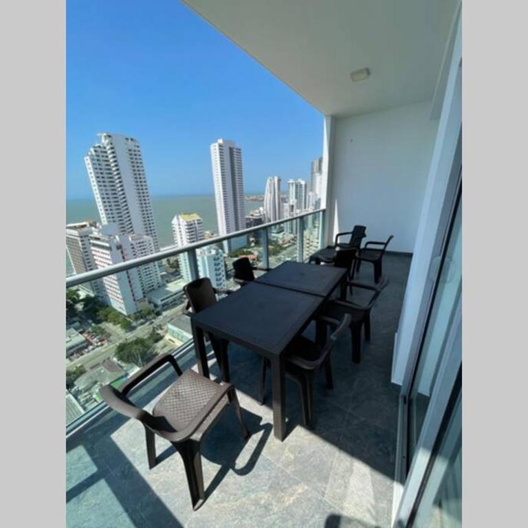 Infinitum Bocagrande-Piso 26-Apartamento Nuevo - Apartamento de 2 dormitorios - 3