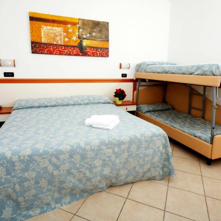 Hotel Baia - Camera Quadrupla Standard - 2