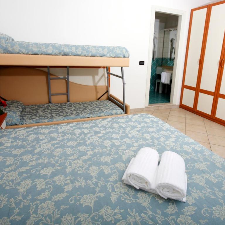 Hotel Baia - Camera Quadrupla Standard - 3