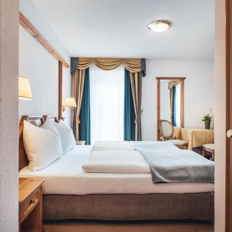 Hotel B&B Frohsinn - Camera Matrimoniale con Balcone - 6