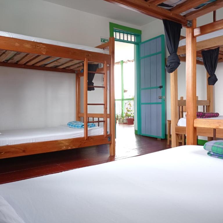 Bidea Backpackers Hostel - Cama en habitación compartida mixta de 6 camas - 1