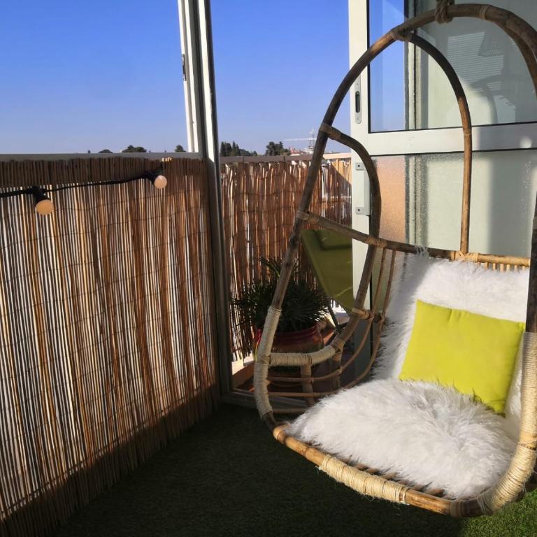 SMILE HÔME-Nid Panoramique VUE WOW ! SPAdéco - LoungeZEN - Terrasse ensoleillée - arrivée autonome - Netflix - emplacement idéal - Lumineux - rénové à neuf - Wifi Fibre - - Appartement 3 Chambres - 36