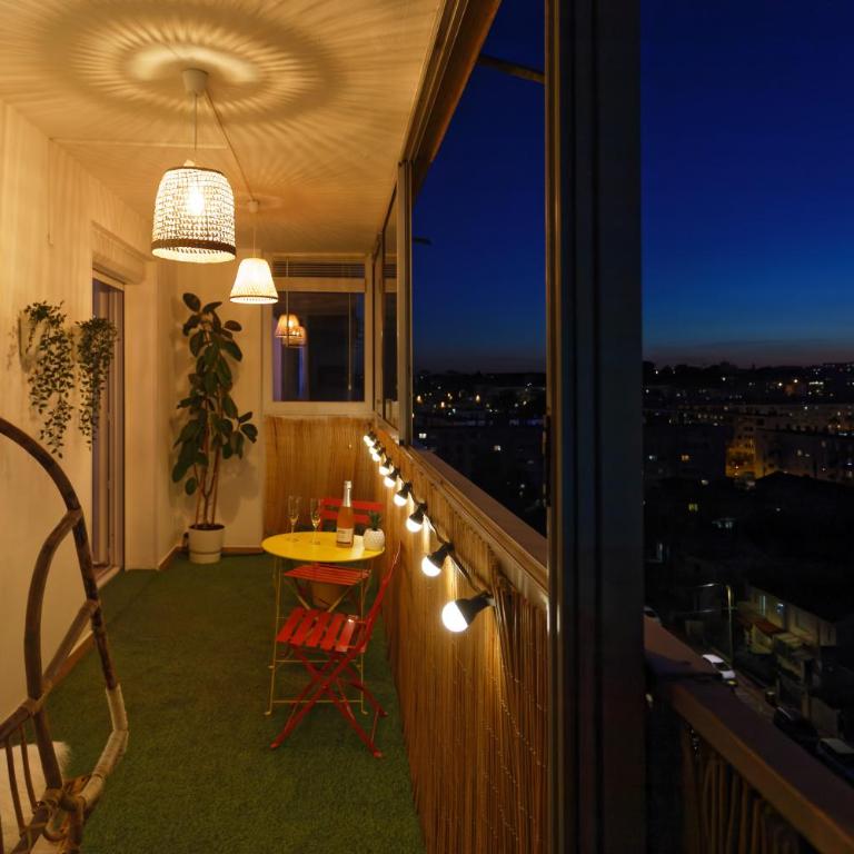 SMILE HÔME-Nid Panoramique VUE WOW ! SPAdéco - LoungeZEN - Terrasse ensoleillée - arrivée autonome - Netflix - emplacement idéal - Lumineux - rénové à neuf - Wifi Fibre - - Appartement 3 Chambres - 42