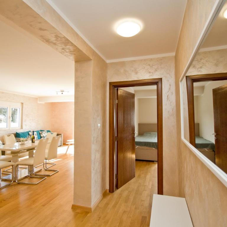 Lux Apartment "Lea" - Two-Bedroom Apartment - 7