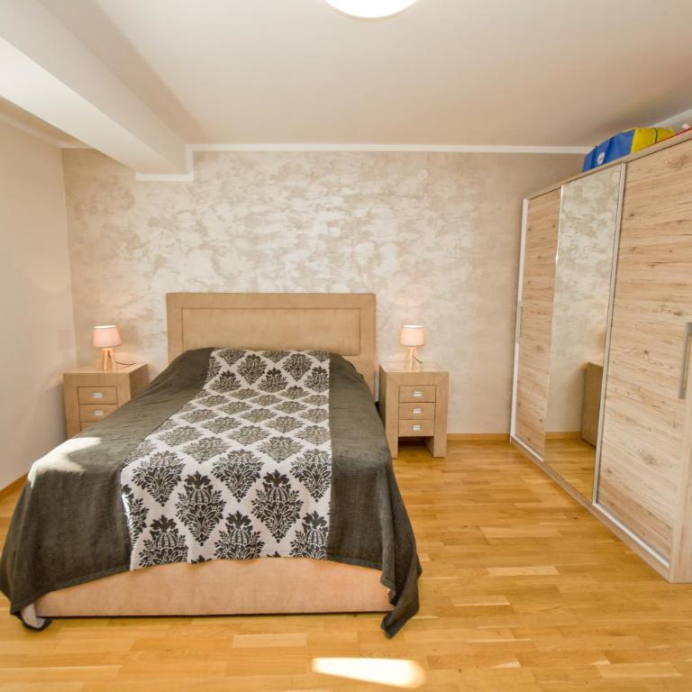 Lux Apartment "Lea" - Two-Bedroom Apartment - 30
