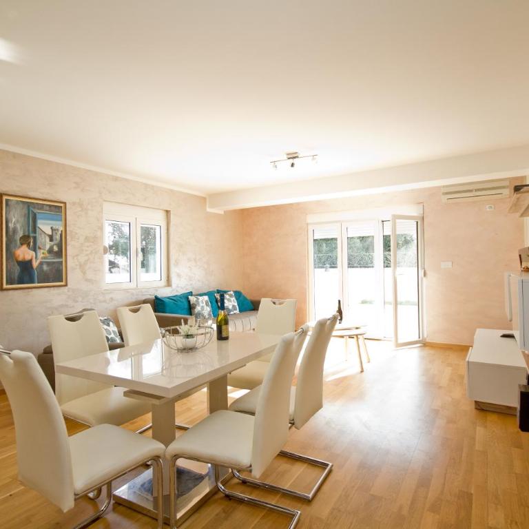 Lux Apartment "Lea" - Two-Bedroom Apartment - 3
