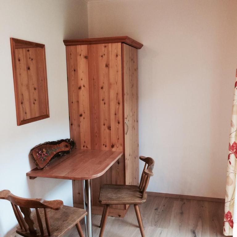 Haus Lisa - Doppelzimmer mit Bergblick - 12